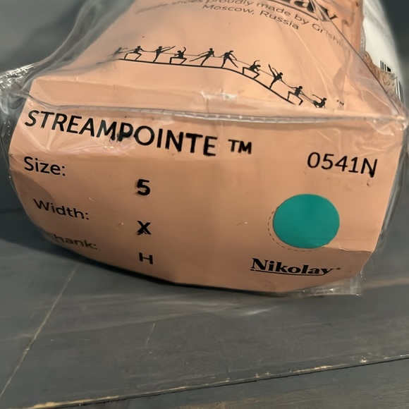 Nikolay Streampointe Pointe Shoes size 5 X H - Picture 2 of 5